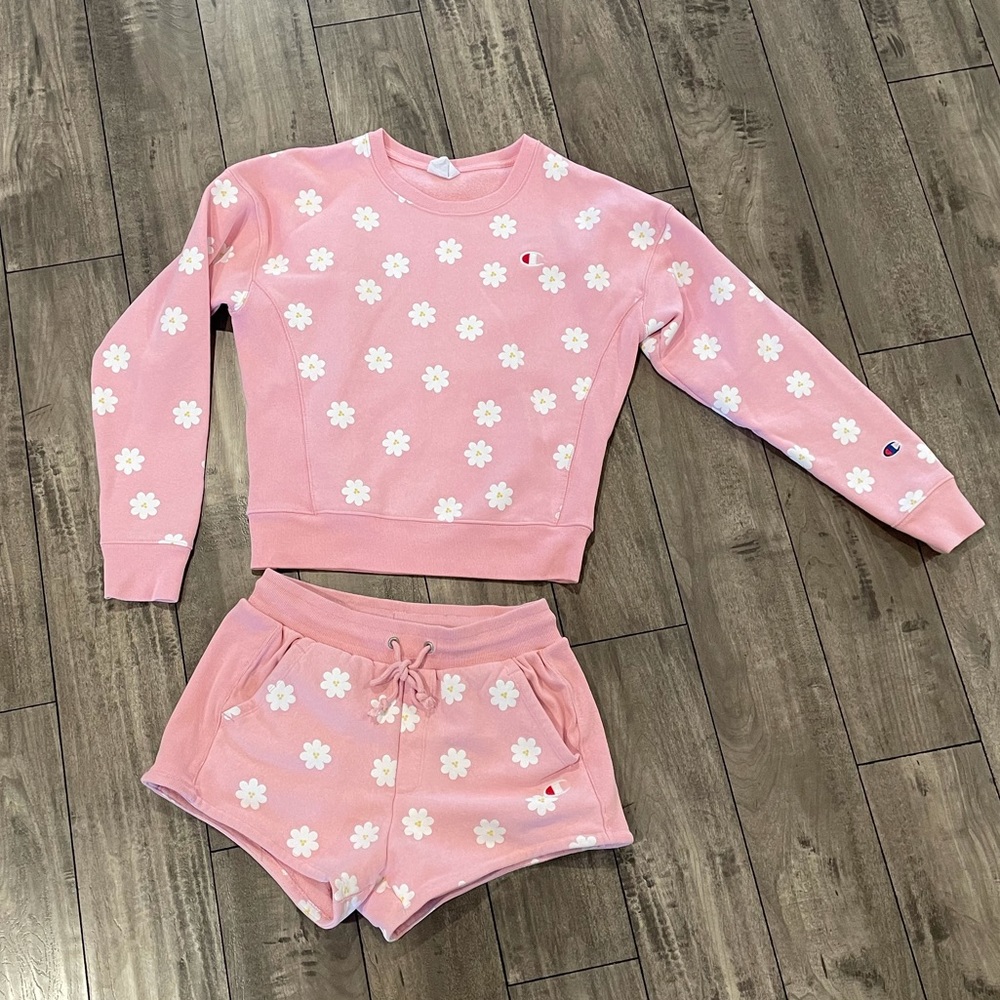 🌼RARE🌼 Champion UO Exclusive Daisy SET